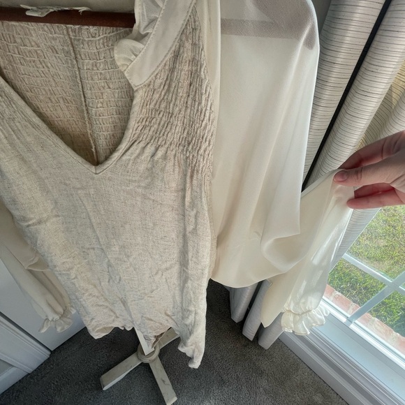 Umgee Plus Cream Linen Peasant Top with Sheer Sleeves Size 2XL - Picture 3 of 7